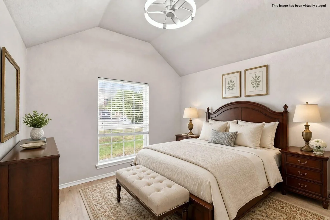 Photo of 1720 Lakeway Drive