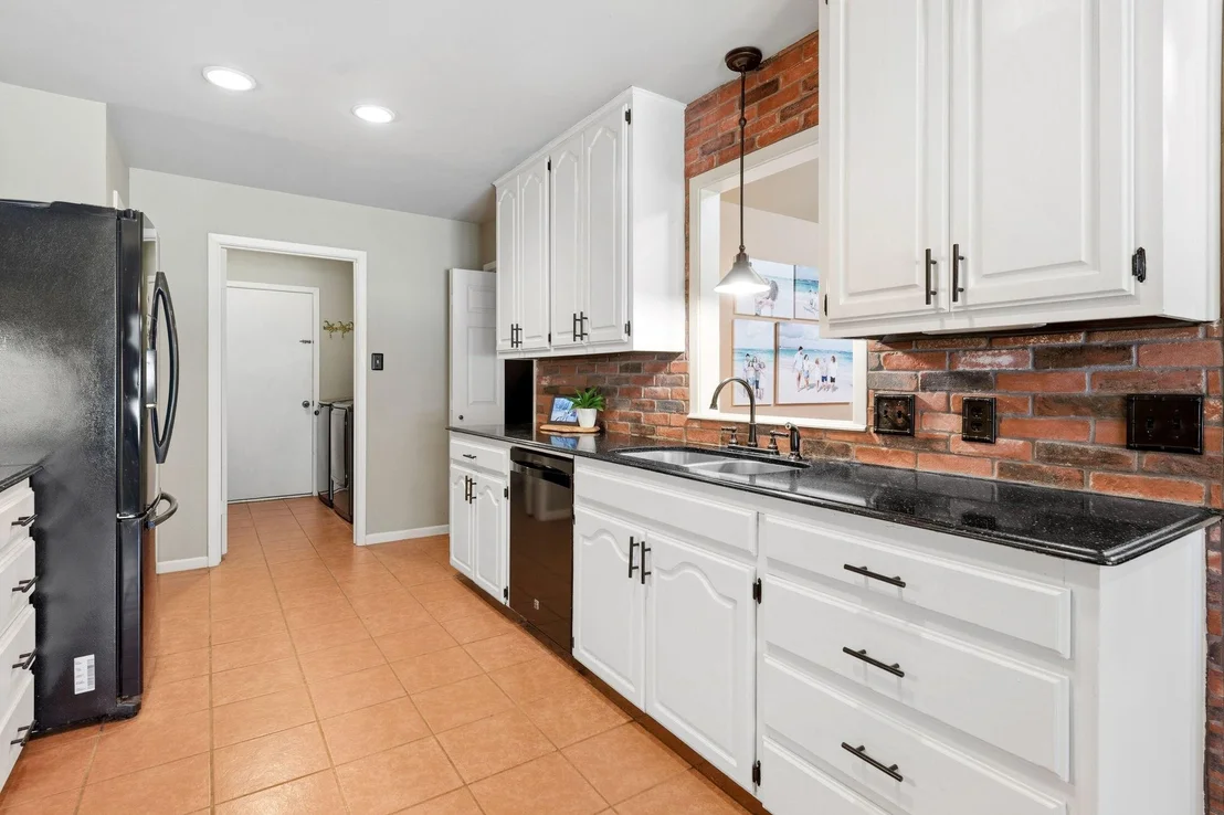 Photo of 2950 Chimney Rock Road