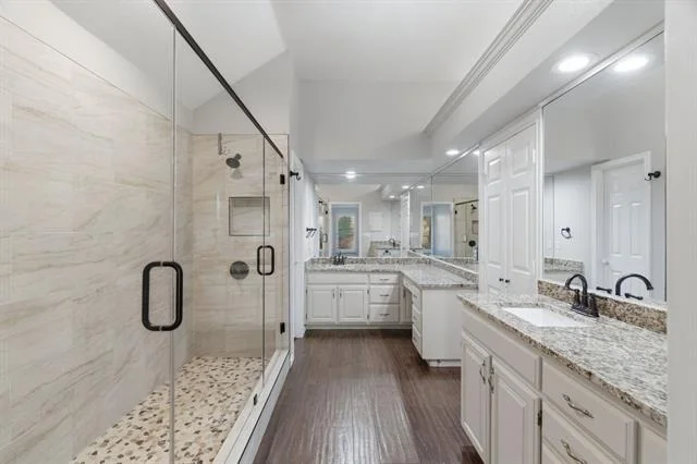 Photo of 5017 River Bluff Drive