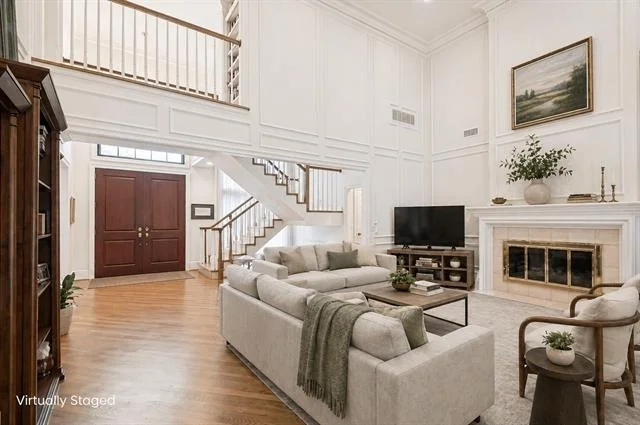 Photo of 1306 Travis Circle N