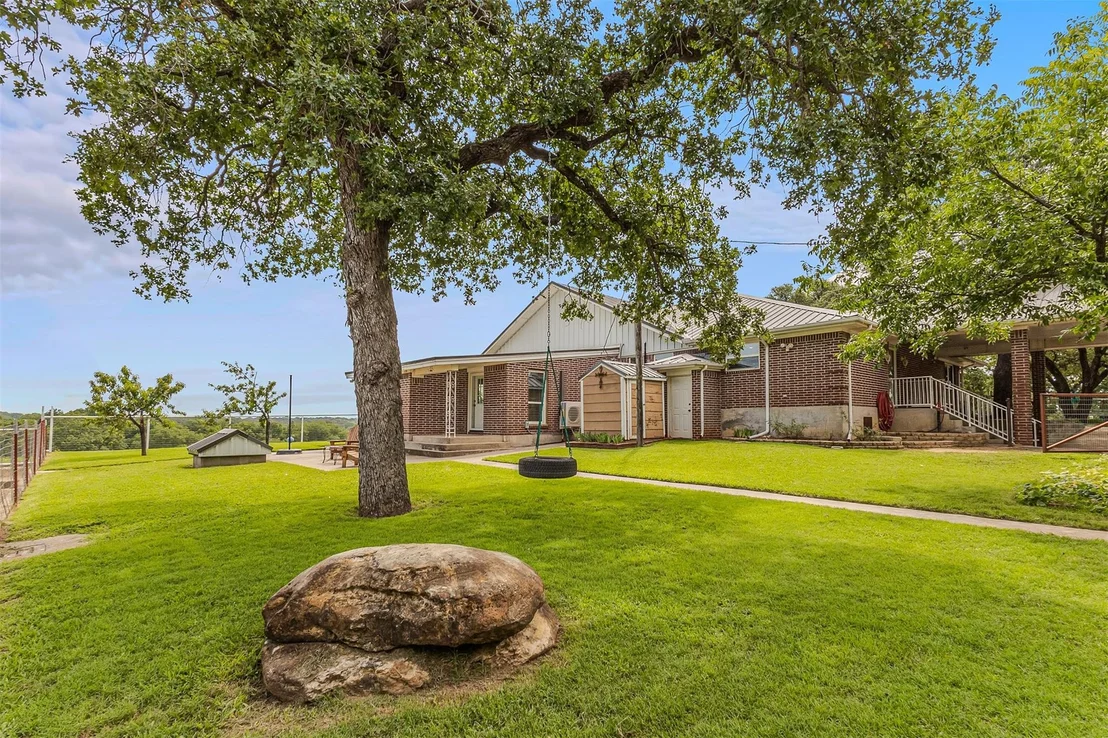 Photo of 339 Colwell Road