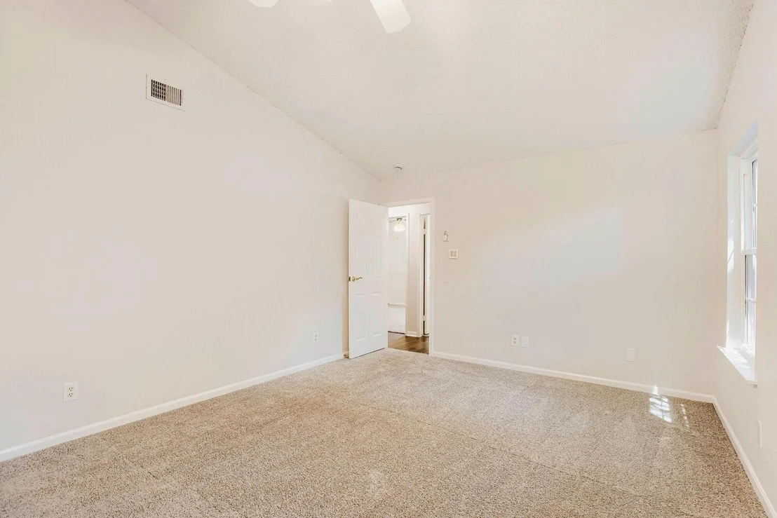 Photo of 314 Sandlewood Lane