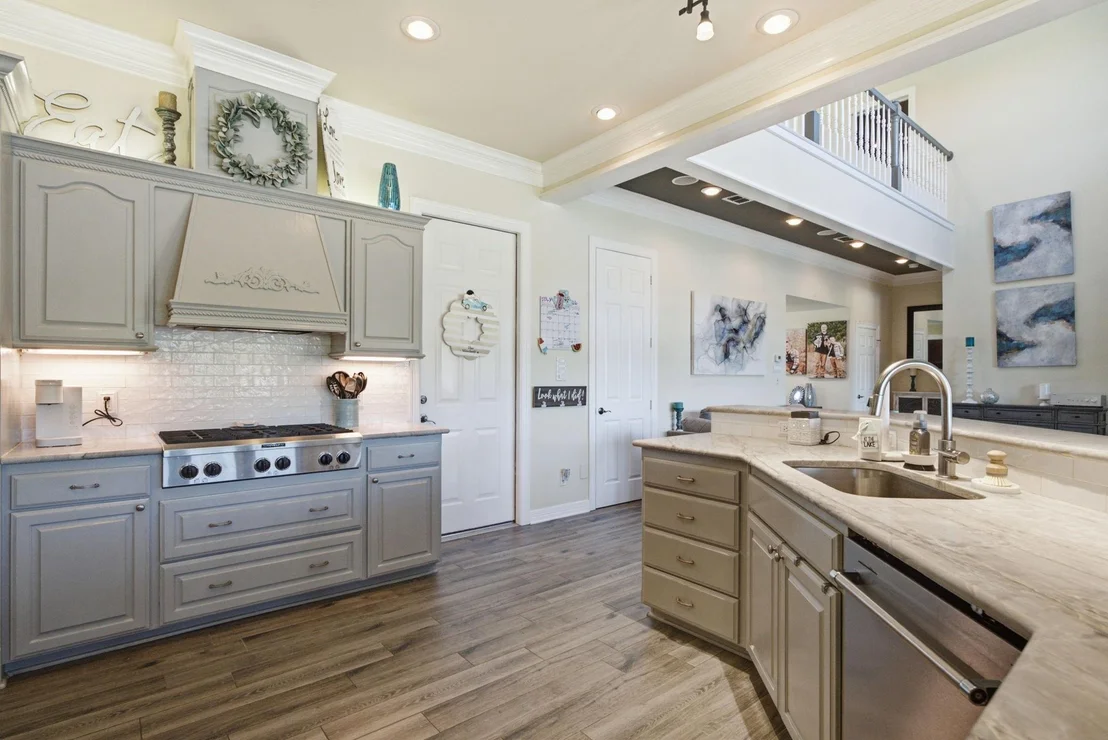 Photo of 10936 Deer Creek Drive