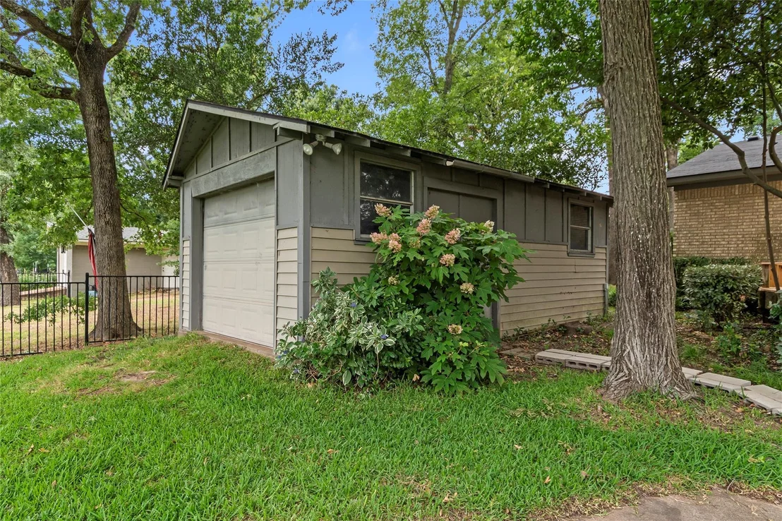 Photo of 111 Deer Island Road