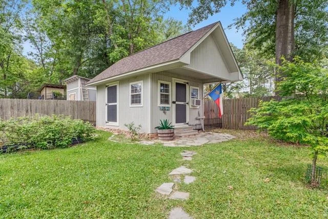 Photo of 8229 Columbia Drive