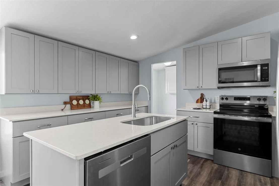 Photo of 2104 County Road 2134