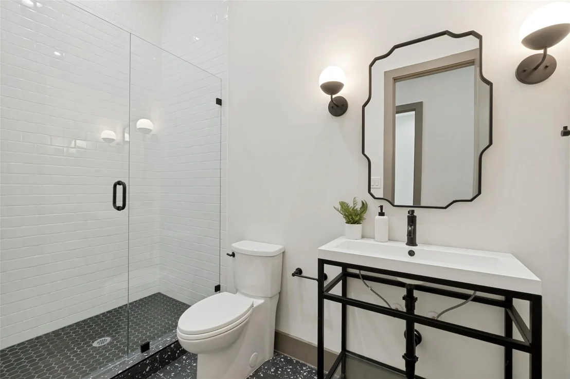 Photo of 3716 W Beverly Drive