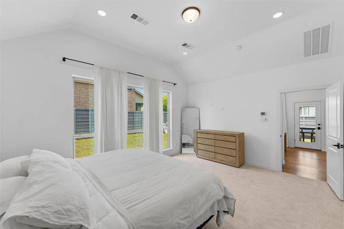 Photo of 6012 Mapleshade Way