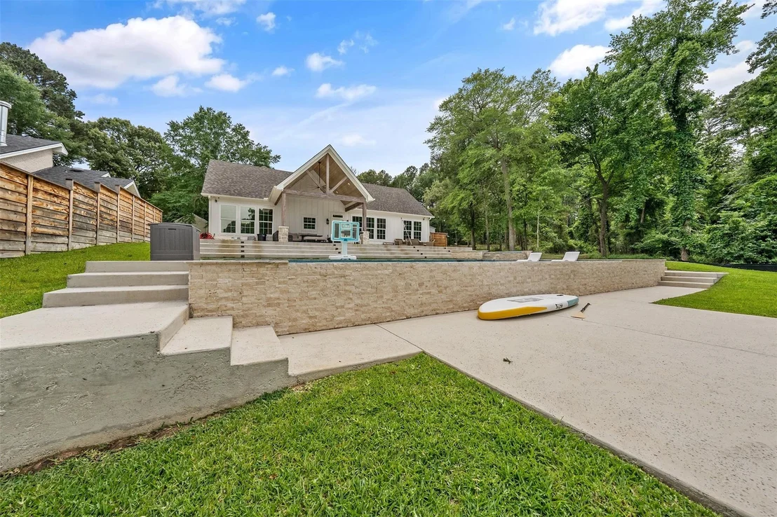 Photo of 16837 Wilson