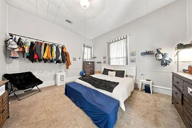 Photo of 303 N Douglas Avenue