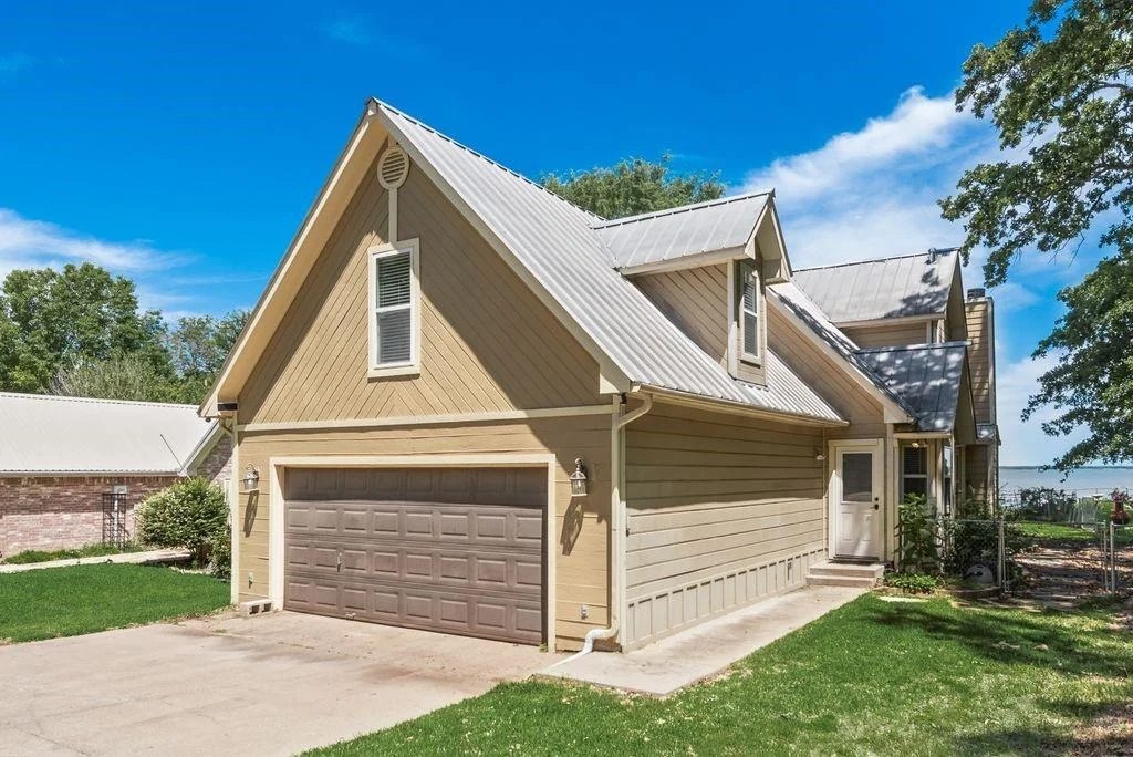 Photo of 1016 Shoreline Drive