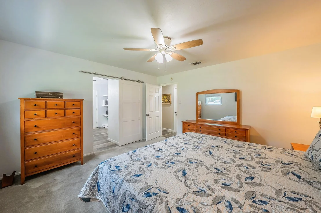 Photo of 5004 Blackstone Drive