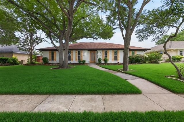 Photo of 2124 Parkhaven Drive