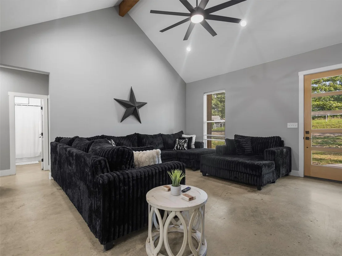 Photo of 1562 N Willow Oak Road