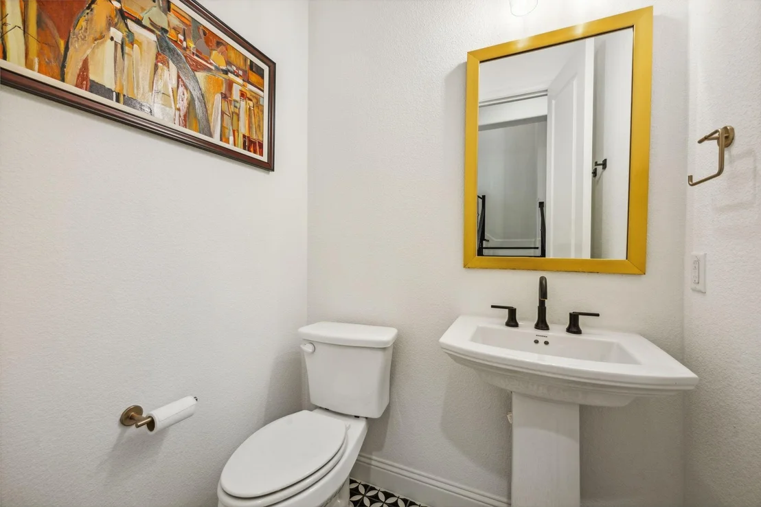 Photo of 8365 Western