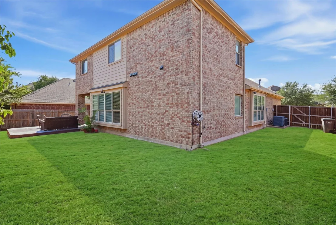 Photo of 305 Mossy Oak Trail