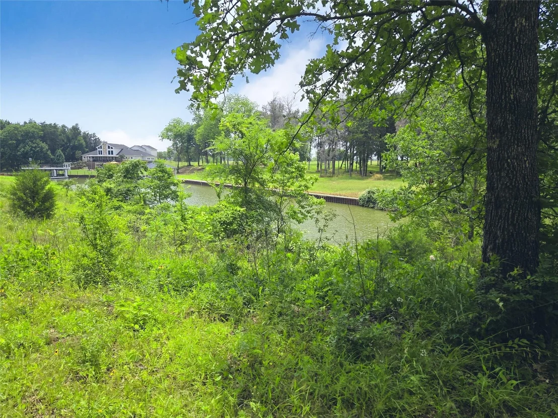 Photo of 442 Waters Edge Drive