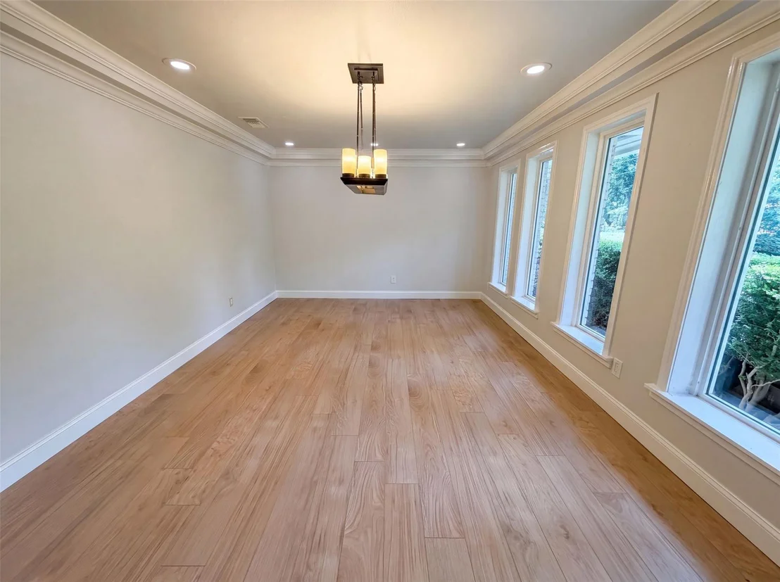 Photo of 3423 Willow Crest Lane
