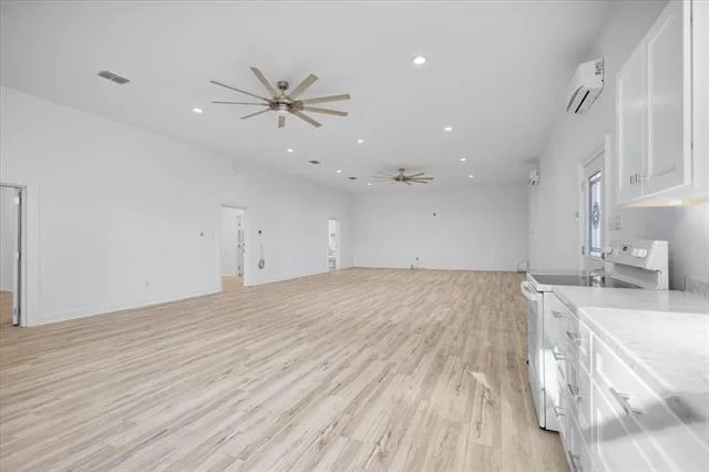 Photo of 6990 Pin Oak Road