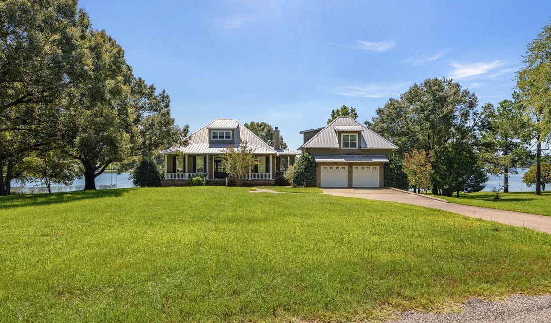 Photo of 8155 E Lake
