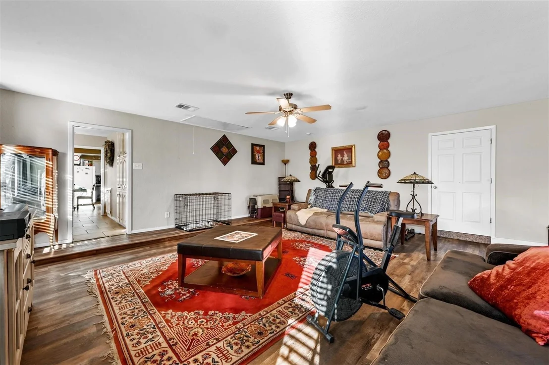 Photo of 111 Longhorn Drive