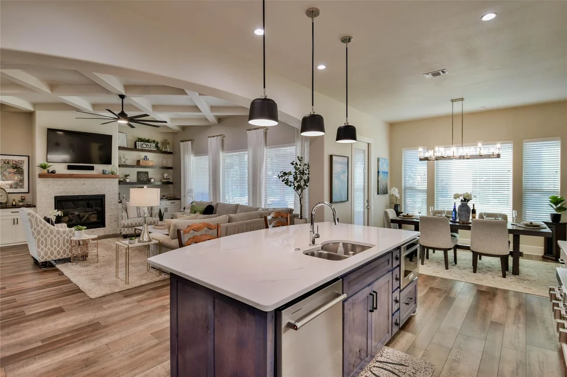 Photo of 8021 White Drive