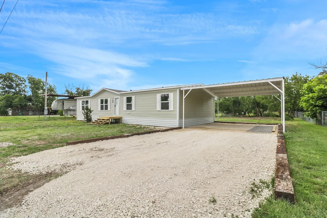 Photo of 707 W 8th Street