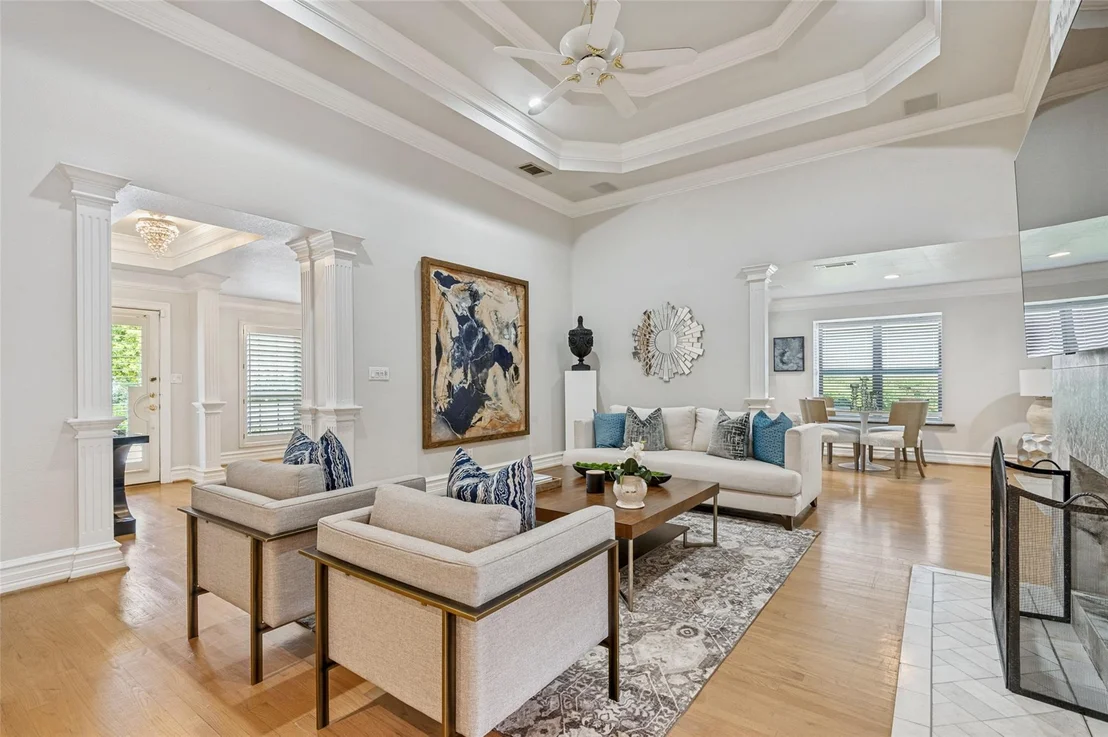 Photo of 5322 W Mockingbird Lane