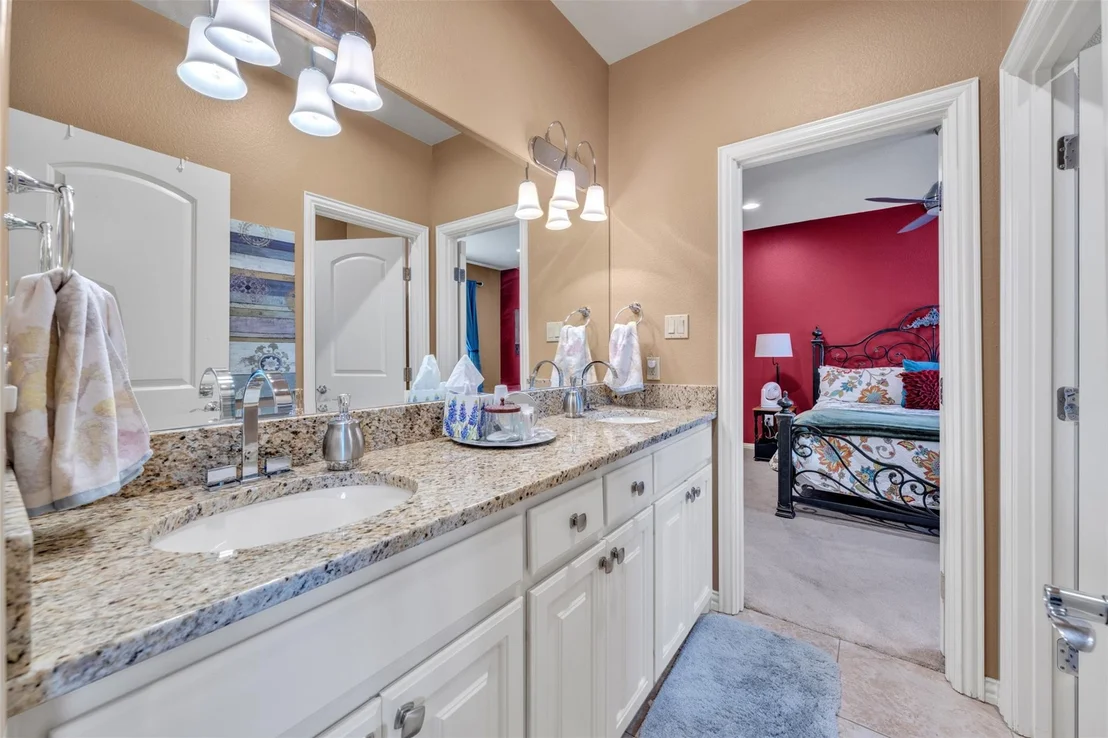 Photo of 2400 Vineyard Drive
