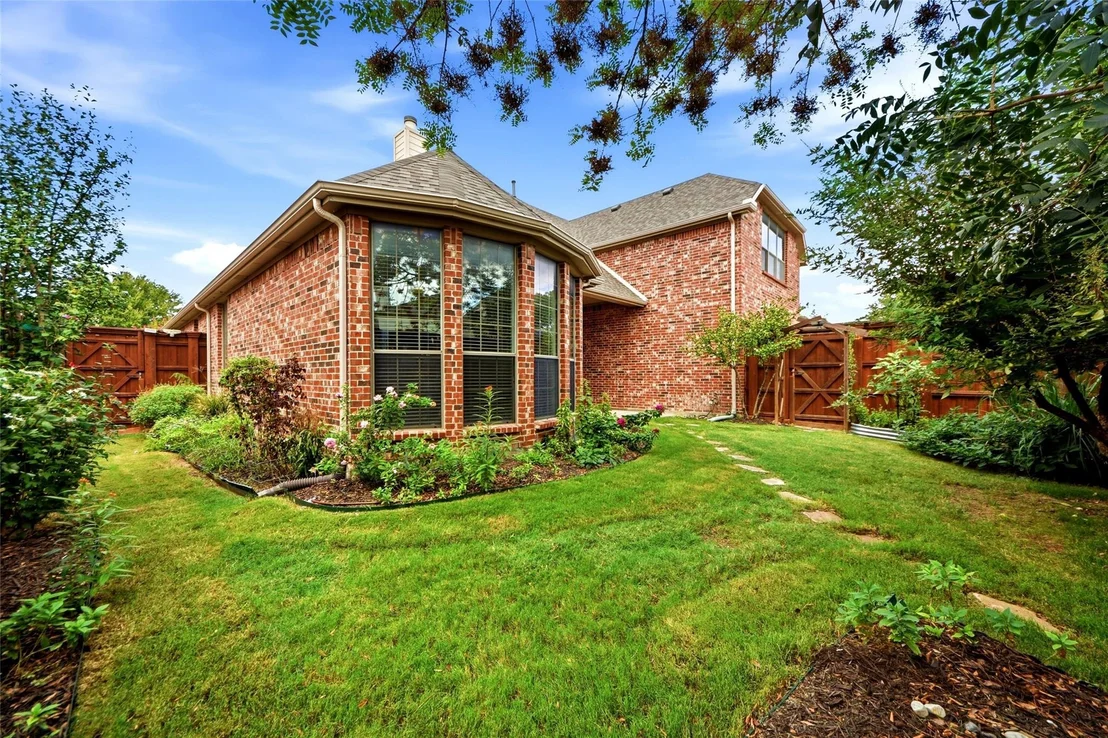 Photo of 9112 Leafy Glade Road