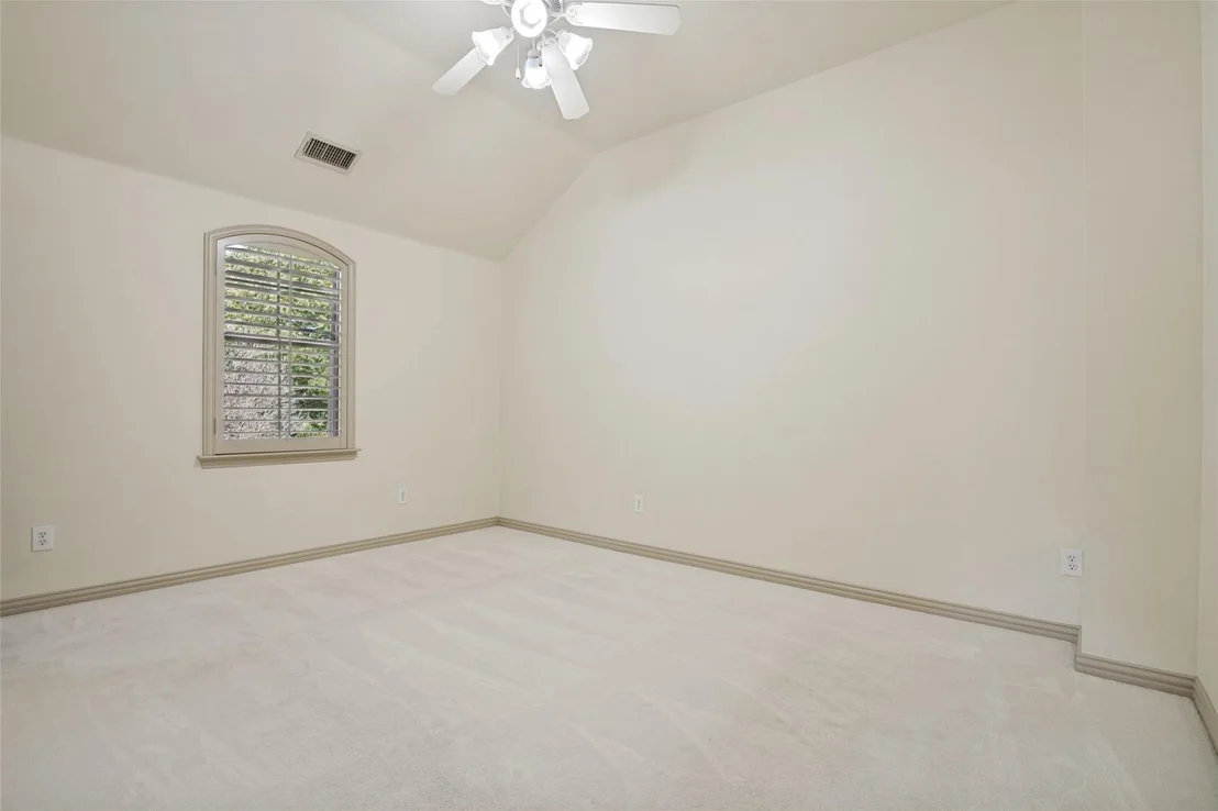 Photo of 522 Oakhurst Drive