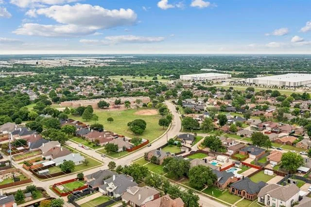 Photo of 918 E Grubb Drive