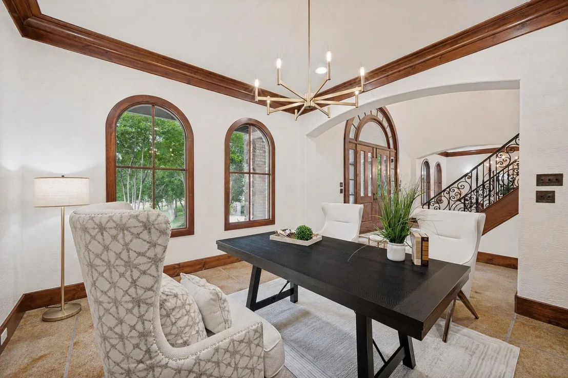 Photo of 2626 Twelve Oaks Lane