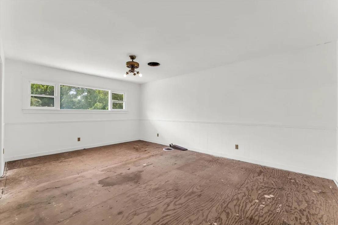 Photo of 421 Rice Avenue
