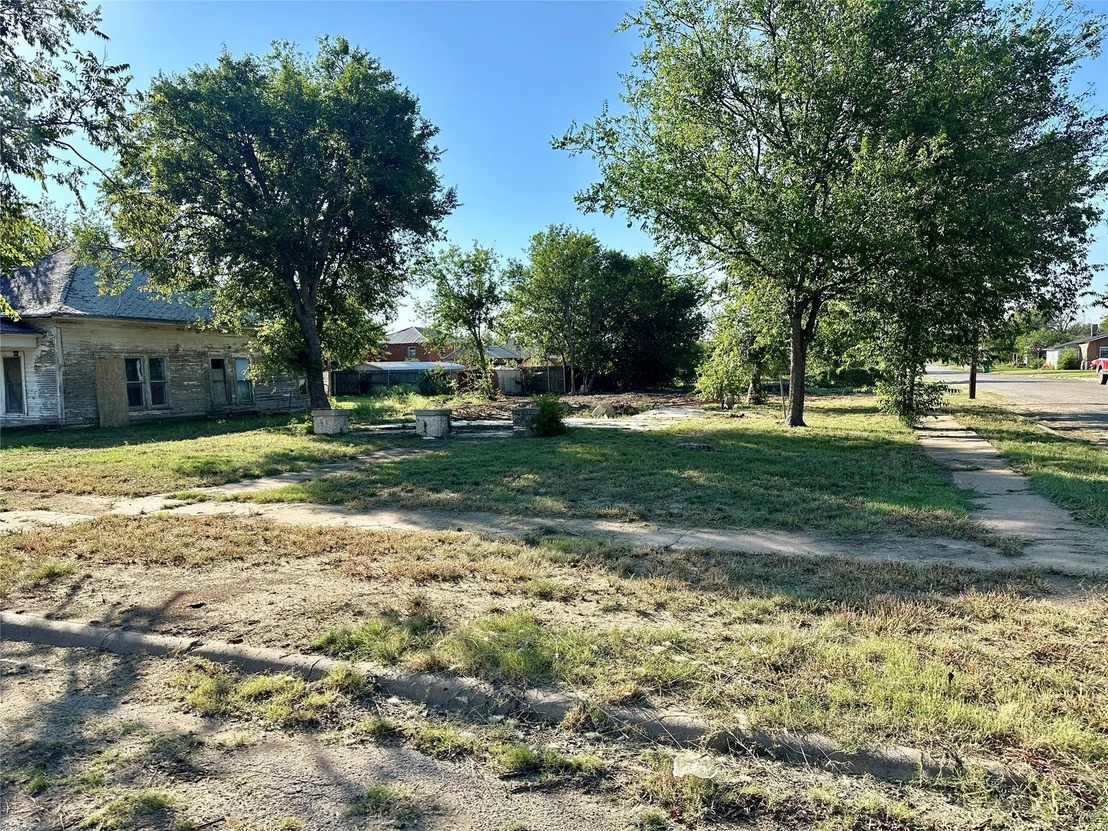 Photo of 315 W Cedar Street