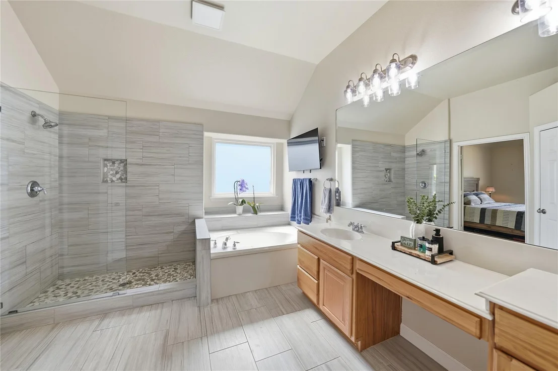 Photo of 1003 Killian Drive