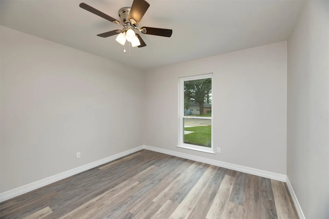 Photo of 314 Sixpence Lane