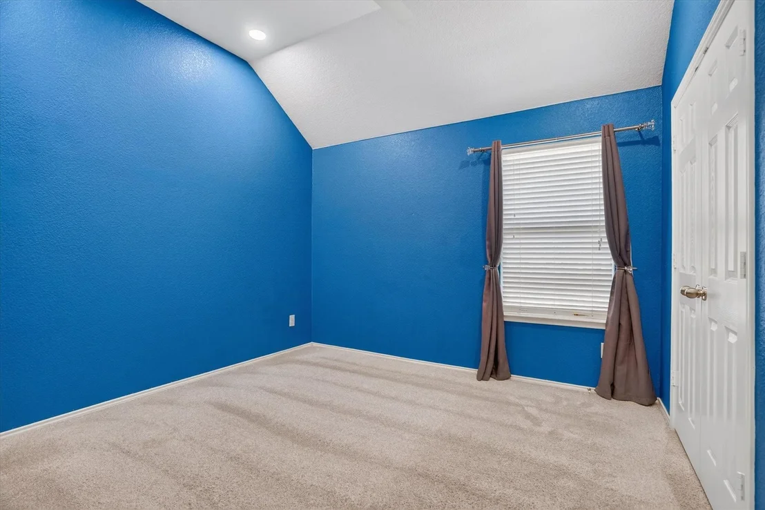 Photo of 817 Peach Lane