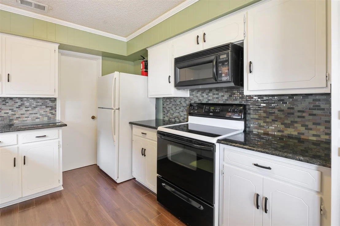 Photo of 107 Briarwood Drive