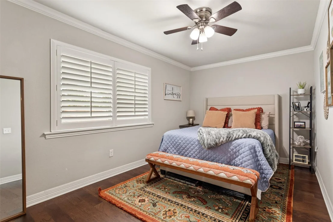 Photo of 237 E Hideaway Lane