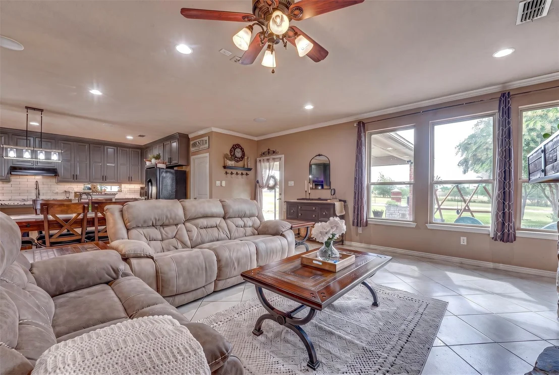 Photo of 1155 Boase Way