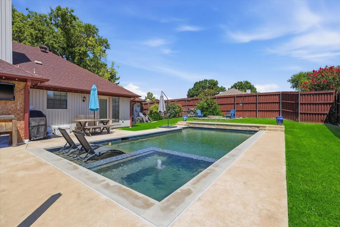 Photo of 2401 Maverick Drive
