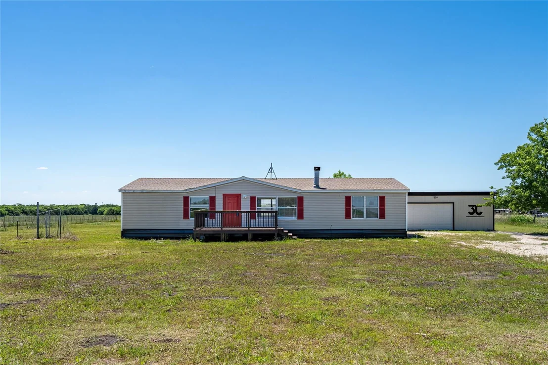 Photo of 2104 County Road 2134
