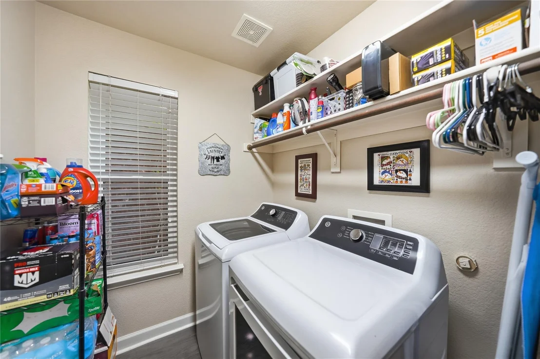 Photo of 1003 Killian Drive