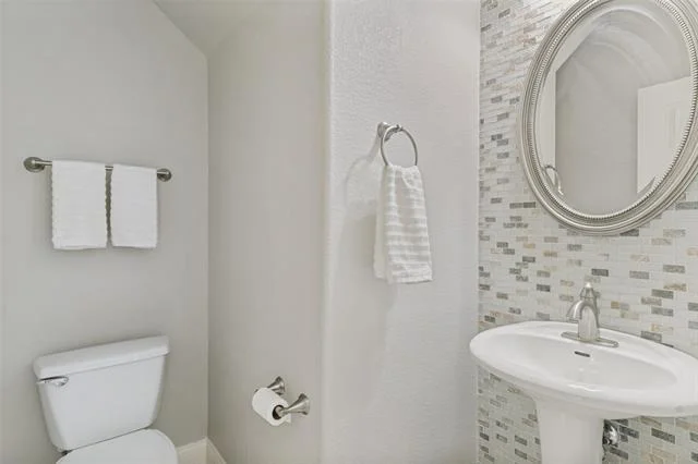 Photo of 1136 Hidden Lakes Way