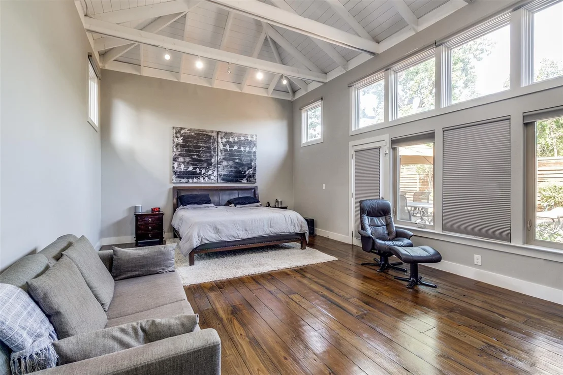 Photo of 5323 Denton Drive