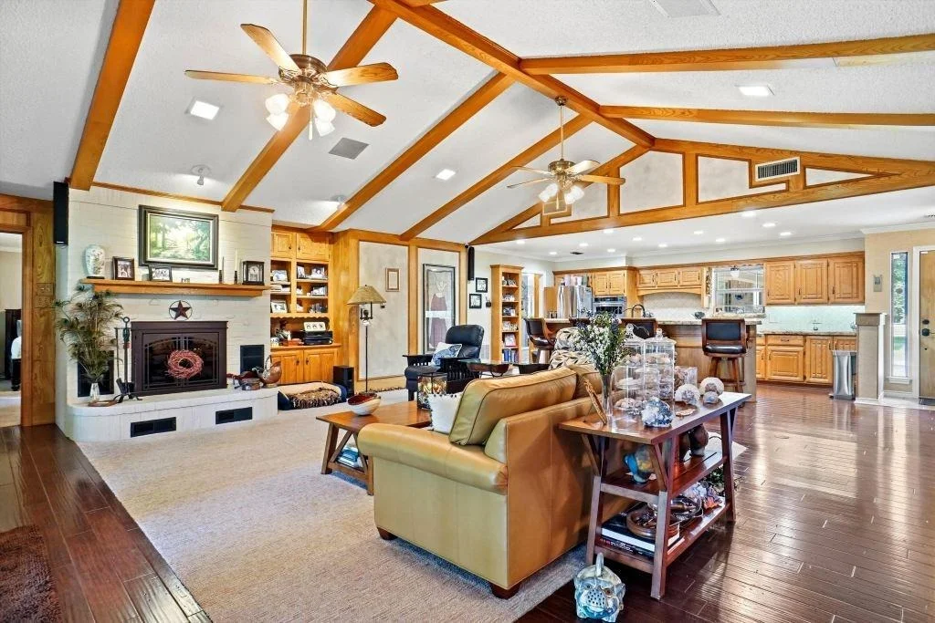 Photo of 665 Private Road 5881