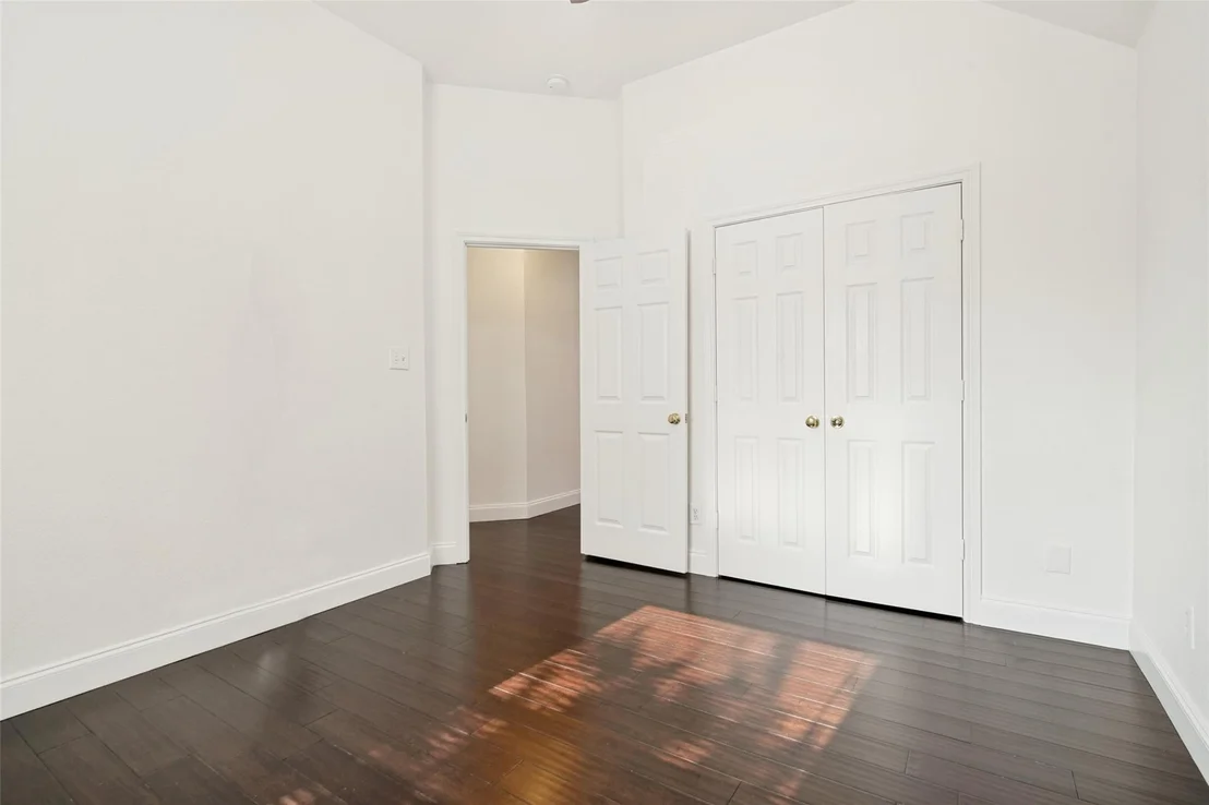 Photo of 6924 Harvey Lane