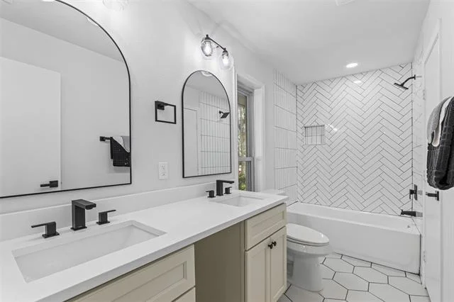 Photo of 2124 Parkhaven Drive