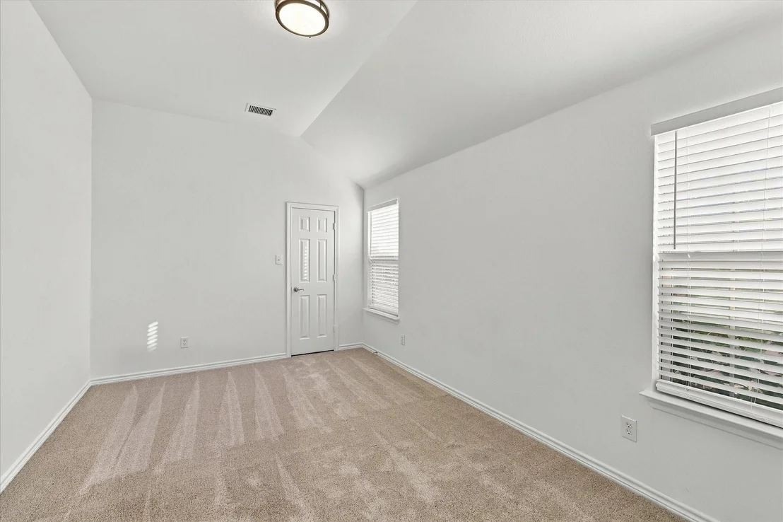 Photo of 1329 Bateman Lane